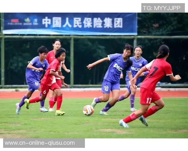 中国U15女足迎战美国U15女足展现青春风采与竞技精神 中国U15女足迎战美国U15女足展现青春风采与竞技精神